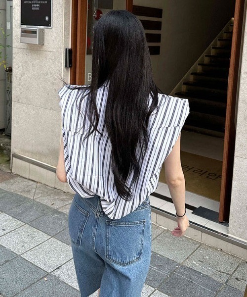 FAVORITO（ファヴォリート）の「襟付きノースリーブシャツ（シャツ/ブラウス・レディース・ブルー/ブラウン・F）」の3枚目の写真
