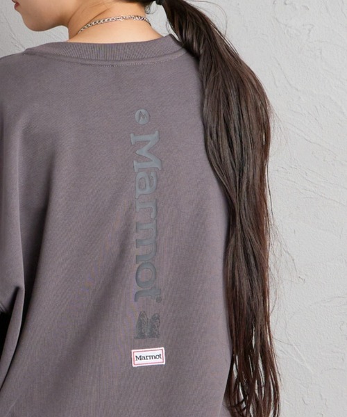 MARMOT（マーモット）の「【WEB先行予約】[Marmot/マーモット] 別注 バーティカルロゴ バックプリントスウェット（スウェット・レディース・チャコール/ブラック/ベージュ・XL/M/S/L）」の2枚目の写真