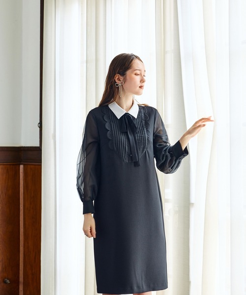 Audie a Muses(オーディアミューズ)の「フロントスカラップシアースリーブワンピース(ワンピース・レディース・ブラック・38/40/42)」の6枚目の写真