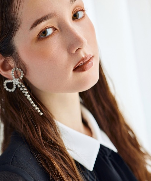 Audie a Muses(オーディアミューズ)の「フロントスカラップシアースリーブワンピース(ワンピース・レディース・ブラック・38/40/42)」の12枚目の写真