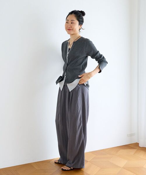 le.coeur blanc(ルクールブラン)の「バイオウォッシュタックワイドパンツ(その他パンツ・レディース・チャコールグレー/ベージュ・38)」の11枚目の写真
