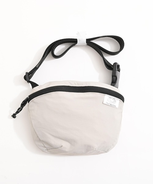FRUIT OF THE LOOM(フルーツオブザルーム)の「FTL EX FLEX WAIST PACK(ボディバッグ/ウエストポーチ・メンズ・ライトグレー/チャコールアッシュ/エンジ/ブラック/インディゴブルー・FREE)」の3枚目の写真