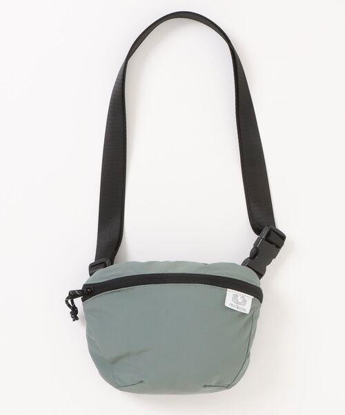 FRUIT OF THE LOOM(フルーツオブザルーム)の「FTL EX FLEX WAIST PACK(ボディバッグ/ウエストポーチ・メンズ・ライトグレー/チャコールアッシュ/エンジ/ブラック/インディゴブルー・FREE)」の18枚目の写真