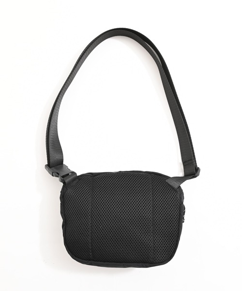 FRUIT OF THE LOOM(フルーツオブザルーム)の「FTL EX FLEX WAIST PACK(ボディバッグ/ウエストポーチ・メンズ・ライトグレー/チャコールアッシュ/エンジ/ブラック/インディゴブルー・FREE)」の13枚目の写真