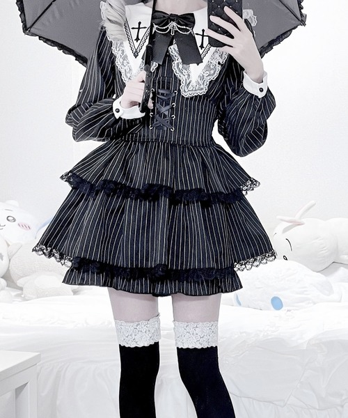 MA*RS(アメーバーマーズ)の「クロス刺繍3段フリルセットアップ 2点SET(セットアップ・レディース・ブラック/グレー/ブラック×ホワイト・FREE)」の3枚目の写真