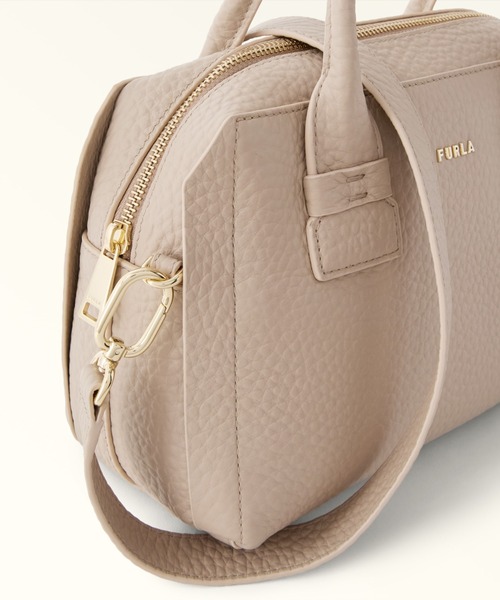 FURLA(フルラ)の「フルラ カプリッチョ(Capriccio) サッチェルバッグ M(ハンドバッグ・メンズ・ライトベージュ/ライトグレー/ブラック・ONE SIZE)」の11枚目の写真