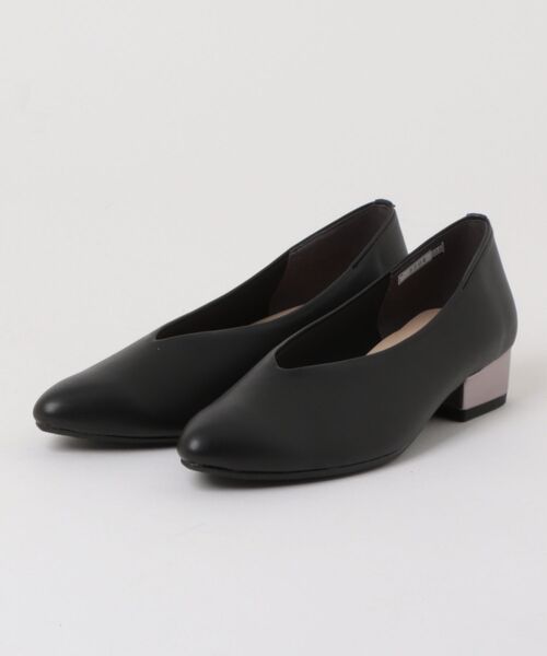 ABC-MART(エービーシーマート)の「JOLI ENCORE(FR) ジョリー・アンコール V CUTTING PUMPS 3 Vカットパンプス3 JE-3204 BLACK(パンプス・レディース・ブラック・24.0cm/23.5cm/23.0cm/22.5cm/25.0cm/24.5cm)」の1枚目の写真