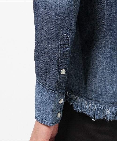 VENCEEXCHANGE（ヴァンスエクスチェンジ）の「フリンジデニムシャツ（シャツ/ブラウス・メンズ・ライトブルー/ブルー・MEDIUM/LARGE）」の6枚目の写真