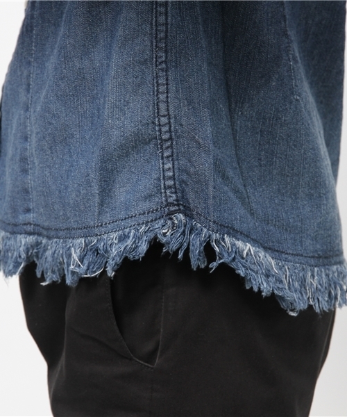 VENCEEXCHANGE（ヴァンスエクスチェンジ）の「フリンジデニムシャツ（シャツ/ブラウス・メンズ・ライトブルー/ブルー・MEDIUM/LARGE）」の8枚目の写真