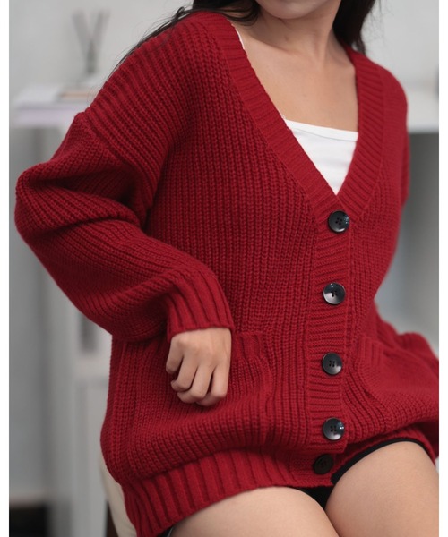 CHEER(チアー)の「【華奢見せ細見え・6色展開】Vネック リブ編みオーバーサイズニットカーディガン / ルーズシルエット ポケット付きアウター(カーディガン/ボレロ・レディース・ブラック/グリーン/ベージュ/アイボリー/グレー/ブラウン/レッド・FREE)」の13枚目の写真