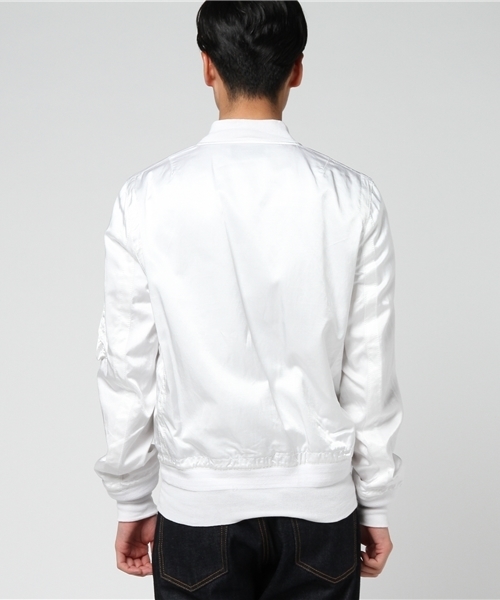 ESTNATION（エストネーション）の「ESTNATION サテンMA-1ブルゾン（MA-1・メンズ・ホワイト/ブラック/オリーブ・LARGE/MEDIUM/SMALL）」の12枚目の写真
