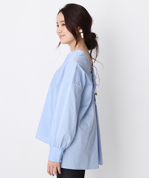 Andemiu（アンデミュウ）の「バックレースＵＰスキッパー749653（シャツ/ブラウス・レディース・キャメル/ホワイト/ライトブルー・FREE）」の14枚目の写真