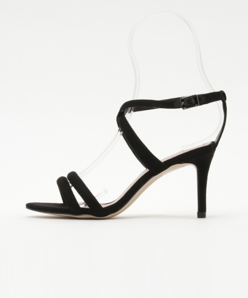 CHARLES & KEITH（チャールズ & キース）の「テクスチャードクロスストラップサンダル / TEXTURED CROSS-STRAP SANDALS（サンダル・レディース・シルバー/ピンク/ブラック・24.5cm/22.5cm/23cm/24cm/22cm/23.5cm）」の4枚目の写真