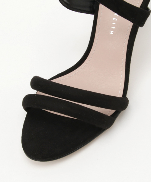 CHARLES & KEITH（チャールズ & キース）の「テクスチャードクロスストラップサンダル / TEXTURED CROSS-STRAP SANDALS（サンダル・レディース・シルバー/ピンク/ブラック・24.5cm/22.5cm/23cm/24cm/22cm/23.5cm）」の7枚目の写真