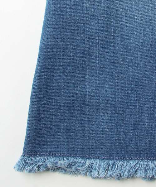 Honeys（ハニーズ）の「裾フリンジデニムロングスカート（デニムスカート・レディース・ワンウォッシュ/ブルー/ライトインディゴブルー・L/LL/M/S）」の13枚目の写真