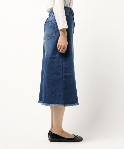 Honeys（ハニーズ）の「裾フリンジデニムロングスカート（デニムスカート・レディース・ワンウォッシュ/ブルー/ライトインディゴブルー・L/LL/M/S）」の5枚目の写真