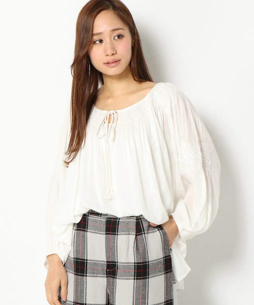 LBC（エルビーシー）の「エアリーシャーリングブラウス（シャツ/ブラウス・レディース・ホワイト/ブラック・MEDIUM/LARGE）」の10枚目の写真