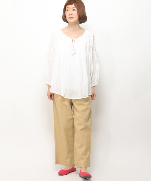 LBC（エルビーシー）の「エアリーシャーリングブラウス（シャツ/ブラウス・レディース・ホワイト/ブラック・MEDIUM/LARGE）」の12枚目の写真