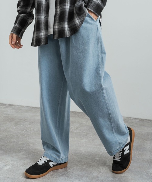 Rocky Monroe（ロッキーモンロー）の「ワイドデニムバルーンスケーターパンツ 10オンス（デニムパンツ・メンズ・ワンウォッシュ/ブルー/インディゴブルー/ブラック/ブルー系その他2/ブルー系その他3/ブラック系その他2/ブラック系その他3/ブルー系その他/ブラック系その他/キナリ/ブルー系その他4/ホワイト系その他/ブルー系その他6/ブルー系その他5/ブルー系その他7/ブルー系1/ブルー系/ダークグリーン/ブラック系1/ブラック系/ダークグリーン系・L/M/S/SMALL/MEDIUM/LARGE）」の13枚目の写真