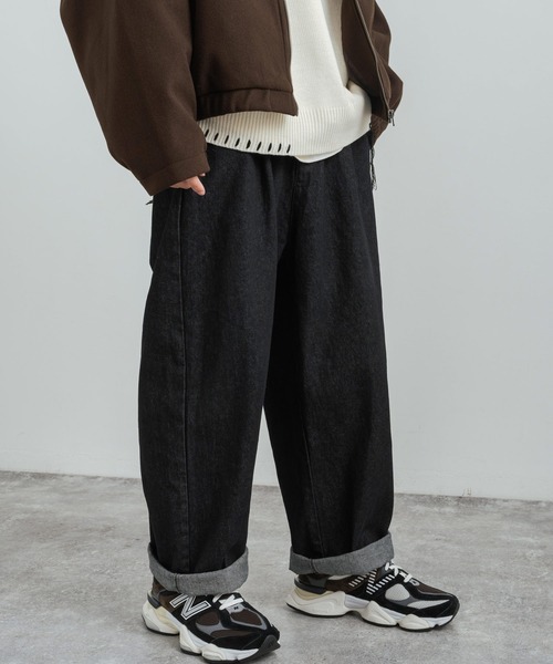 Rocky Monroe（ロッキーモンロー）の「ワイドデニムバルーンスケーターパンツ 10オンス（デニムパンツ・メンズ・ワンウォッシュ/ブルー/インディゴブルー/ブラック/ブルー系その他2/ブルー系その他3/ブラック系その他2/ブラック系その他3/ブルー系その他/ブラック系その他/キナリ/ブルー系その他4/ホワイト系その他/ブルー系その他6/ブルー系その他5/ブルー系その他7/ブルー系1/ブルー系/ダークグリーン/ブラック系1/ブラック系/ダークグリーン系・L/M/S/SMALL/MEDIUM/LARGE）」の6枚目の写真