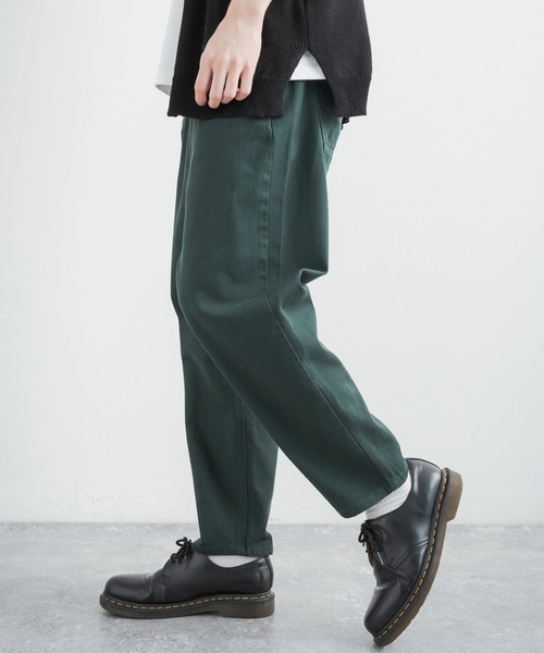 Rocky Monroe（ロッキーモンロー）の「ワイドデニムバルーンスケーターパンツ 10オンス（デニムパンツ・メンズ・ワンウォッシュ/ブルー/インディゴブルー/ブラック/ブルー系その他2/ブルー系その他3/ブラック系その他2/ブラック系その他3/ブルー系その他/ブラック系その他/キナリ/ブルー系その他4/ホワイト系その他/ブルー系その他6/ブルー系その他5/ブルー系その他7/ブルー系1/ブルー系/ダークグリーン/ブラック系1/ブラック系/ダークグリーン系・L/M/S/SMALL/MEDIUM/LARGE）」の10枚目の写真