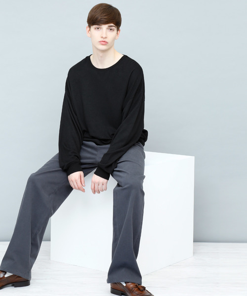 EMMA CLOTHES(エマクローズ)の「TRビッグサイズドロップショルダースウェット(スウェット・メンズ・ブラック/オフホワイト/グレー/ライトパープル・FREE)」の1枚目の写真