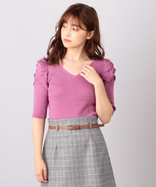 MIIA（ミーア）の「パワーショルダーリブニット（ニット/セーター・レディース・ホワイト/ライトグレー/ブラック/ピンク/ホワイト×ピンク・FREE）」の5枚目の写真