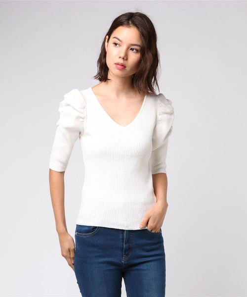 MIIA（ミーア）の「パワーショルダーリブニット（ニット/セーター・レディース・ホワイト/ライトグレー/ブラック/ピンク/ホワイト×ピンク・FREE）」の15枚目の写真