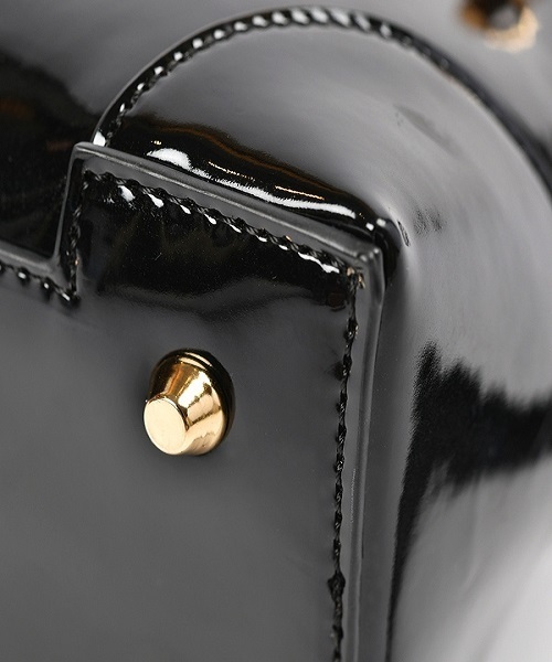 LE VERNIS（ル・ベルニ）の「エナメルブガッティ（ハンドバッグ・レディース・ホワイト/ブラック/チョコ・FREE）」の8枚目の写真