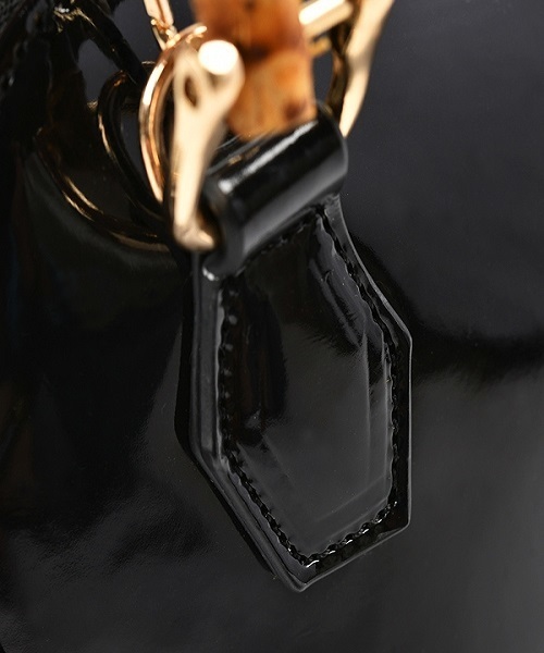 LE VERNIS（ル・ベルニ）の「エナメルブガッティ（ハンドバッグ・レディース・ホワイト/ブラック/チョコ・FREE）」の10枚目の写真