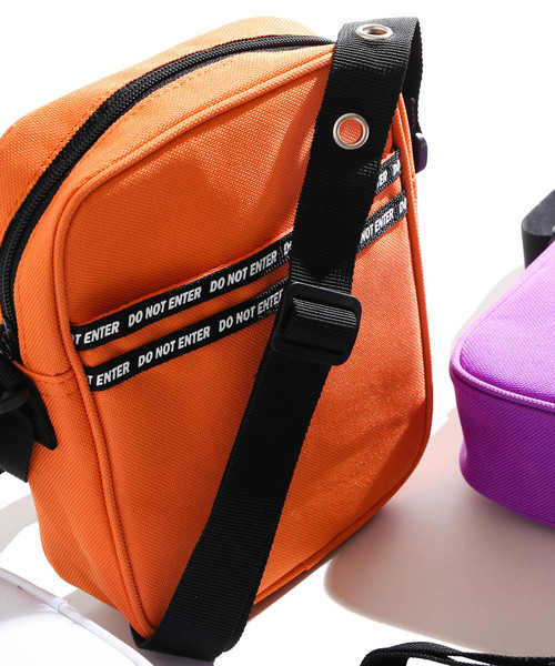 WEGO（ウィゴー）の「WEGO/ロゴパイピングミニショルダーバッグ（ショルダーバッグ・レディース・ブラック/オレンジ/ベージュ/ホワイト/パープル・FREE）」の5枚目の写真