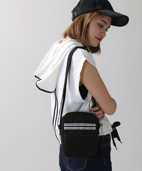 WEGO（ウィゴー）の「WEGO/ロゴパイピングミニショルダーバッグ（ショルダーバッグ・レディース・ブラック/オレンジ/ベージュ/ホワイト/パープル・FREE）」の10枚目の写真