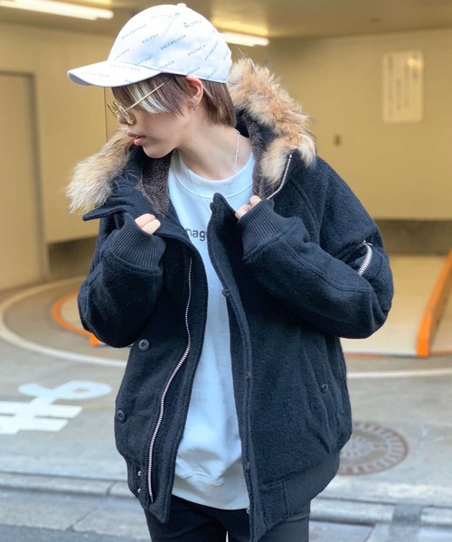rovtski（ロフトスキー）の「WINTER BLACK　N-2B with FUR　F（ミリタリージャケット・レディース・ブラック/グレー・MEDIUM/LARGE）」の10枚目の写真
