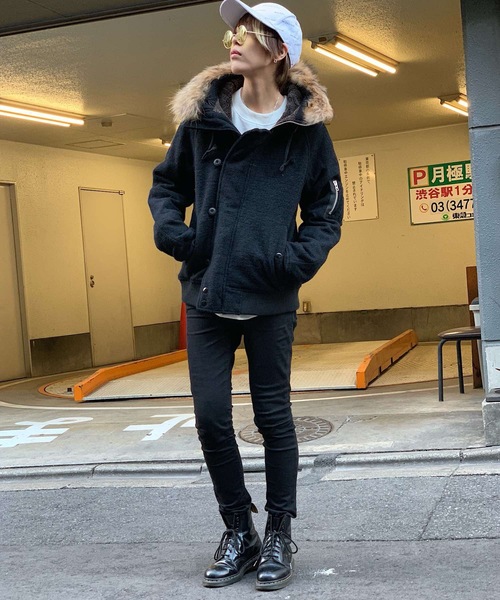 rovtski（ロフトスキー）の「WINTER BLACK　N-2B with FUR　F（ミリタリージャケット・レディース・ブラック/グレー・MEDIUM/LARGE）」の11枚目の写真