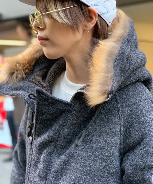 rovtski（ロフトスキー）の「WINTER BLACK　N-2B with FUR　F（ミリタリージャケット・レディース・ブラック/グレー・MEDIUM/LARGE）」の4枚目の写真