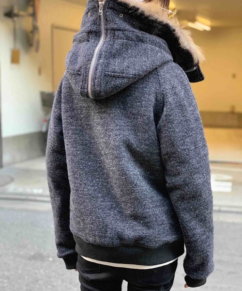 rovtski（ロフトスキー）の「WINTER BLACK　N-2B with FUR　F（ミリタリージャケット・レディース・ブラック/グレー・MEDIUM/LARGE）」の7枚目の写真