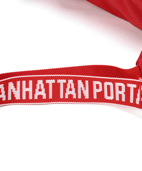 Manhattan Portage（マンハッタンポーテージ）の「IDENTⅡ Brooklyn Bridge Waist Bag（ボディバッグ/ウエストポーチ・メンズ・ブラック/レッド・X-SMALL）」の11枚目の写真