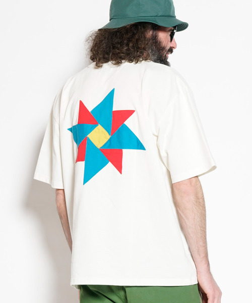 ALDIES(アールディーズ)の「Pinwheel Big T / ピンホイールビッグT(Tシャツ/カットソー・メンズ・ホワイト/ブラック/イエロー/ブルー・MEDIUM/SMALL)」の2枚目の写真
