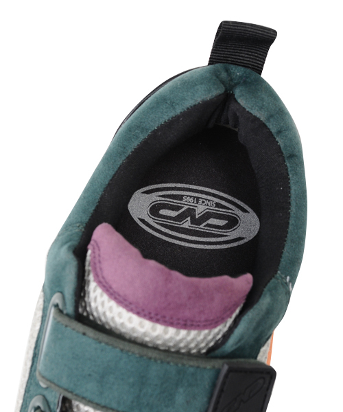 Candy Stripper（キャンディストリッパー）の「KICK IT CANDY スニーカー（スニーカー・レディース・ネイビー/グレー/グリーン・S/M/L）」の4枚目の写真