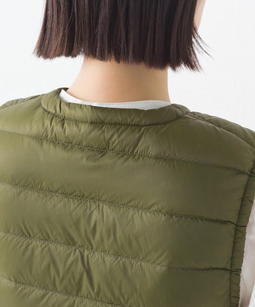 OMNES（オムネス）の「【ユニセックス】Vネックインナーダウンベスト（ダウンベスト・レディース・ブラック/ベージュ/ネイビー/カーキ/キャメル・X-LARGE/XX-LARGE/S/M/L）」の11枚目の写真