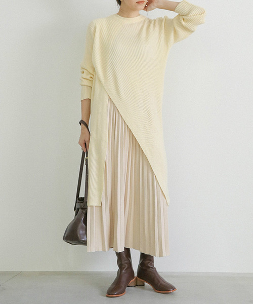 select MOCA(セレクトモカ)の「アシンメトリーリブニットワンピース(ラウンドネックハイスリットミモレ丈ワンピース)(ワンピース・レディース・ブラック/カーキ/アイボリー・FREE)」の1枚目の写真