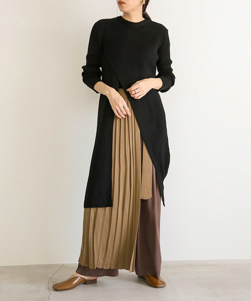 select MOCA(セレクトモカ)の「アシンメトリーリブニットワンピース(ラウンドネックハイスリットミモレ丈ワンピース)(ワンピース・レディース・ブラック/カーキ/アイボリー・FREE)」の2枚目の写真