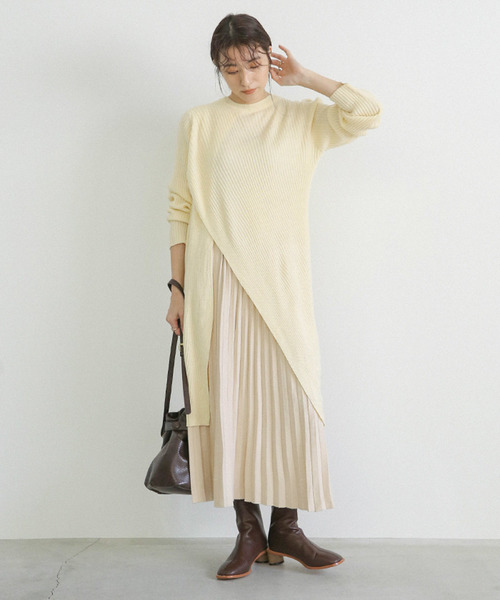 select MOCA(セレクトモカ)の「アシンメトリーリブニットワンピース(ラウンドネックハイスリットミモレ丈ワンピース)(ワンピース・レディース・ブラック/カーキ/アイボリー・FREE)」の5枚目の写真