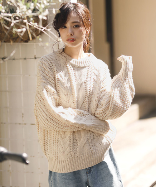 Girly Doll(ガーリードール)の「ボリュームスリーブ ケーブルニット(ニット/セーター・レディース・ブラック/ベージュ/グレー/モカ/キャメル/ブラック系その他/グレー系その他/イエロー系その他/ブラウン系その他/ベージュ系その他・FREE)」の19枚目の写真