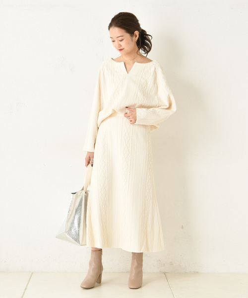 DouDou（ドゥドゥ）の「カットジャガードプルオーバー（Tシャツ/カットソー・レディース・オフホワイト/モカ・FREE）」の4枚目の写真