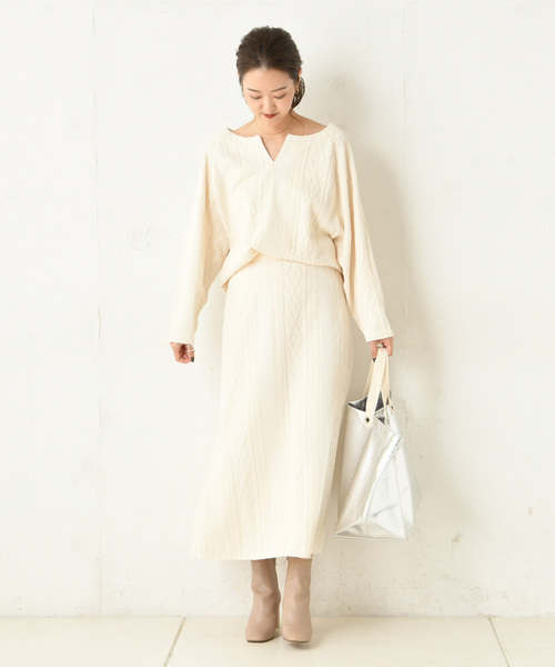 DouDou（ドゥドゥ）の「カットジャガードプルオーバー（Tシャツ/カットソー・レディース・オフホワイト/モカ・FREE）」の8枚目の写真