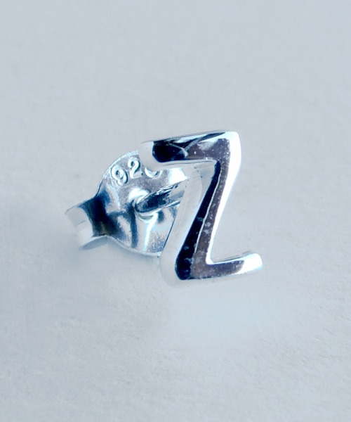 TONE SELECT GOODS（トーンセレクトグッズ）の「【925 SILVER ACC】イニシャルピアスSV925(OG)（ピアス（片耳用）・レディース・A/D/E/G/H/K/M/N/P/Q/R/U/V/W/X/Y/Z/B/T/L/O/S・FREE/SMALL）」の22枚目の写真