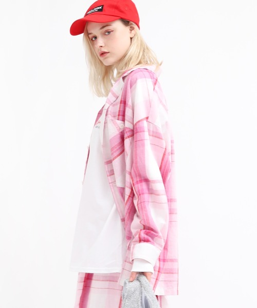 RNA（アールエヌエー）の「B2538 スプリングチェックダディシャツ（シャツ/ブラウス・レディース・ブラック/ピンク/ブルー・MEDIUM）」の6枚目の写真