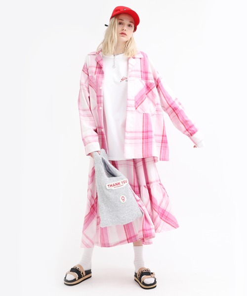 RNA（アールエヌエー）の「B2538 スプリングチェックダディシャツ（シャツ/ブラウス・レディース・ブラック/ピンク/ブルー・MEDIUM）」の8枚目の写真