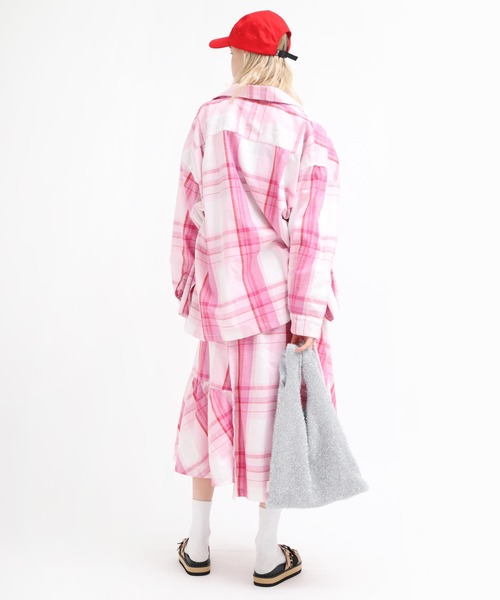 RNA（アールエヌエー）の「B2538 スプリングチェックダディシャツ（シャツ/ブラウス・レディース・ブラック/ピンク/ブルー・MEDIUM）」の10枚目の写真